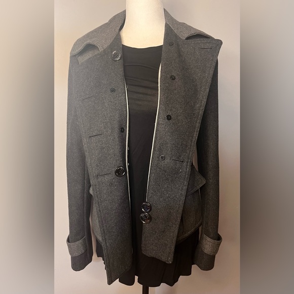 Kenneth Cole Coat w/ Lots of Style!! - Picture 2 of 13